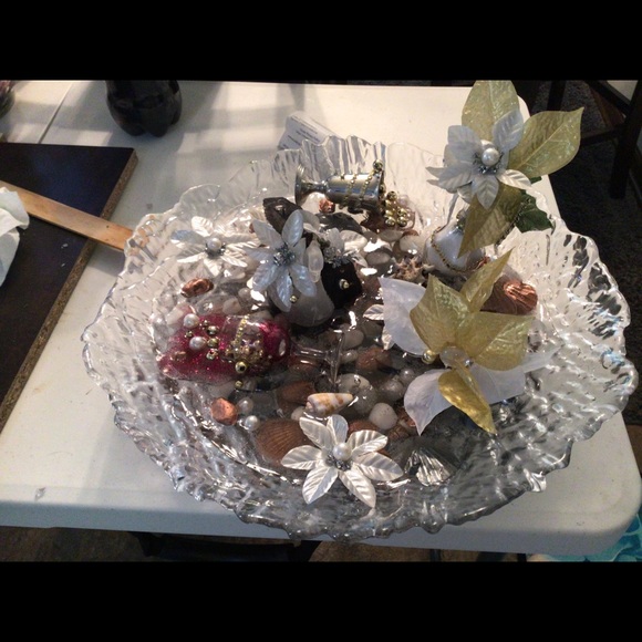 Centerpiece - Picture 3 of 9